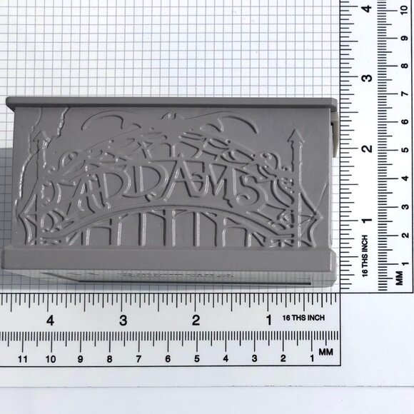 🦋 The Addams Family THING Burger King toy 2019 hand coffin Thing T. Thing Adams - Picture 16 of 16